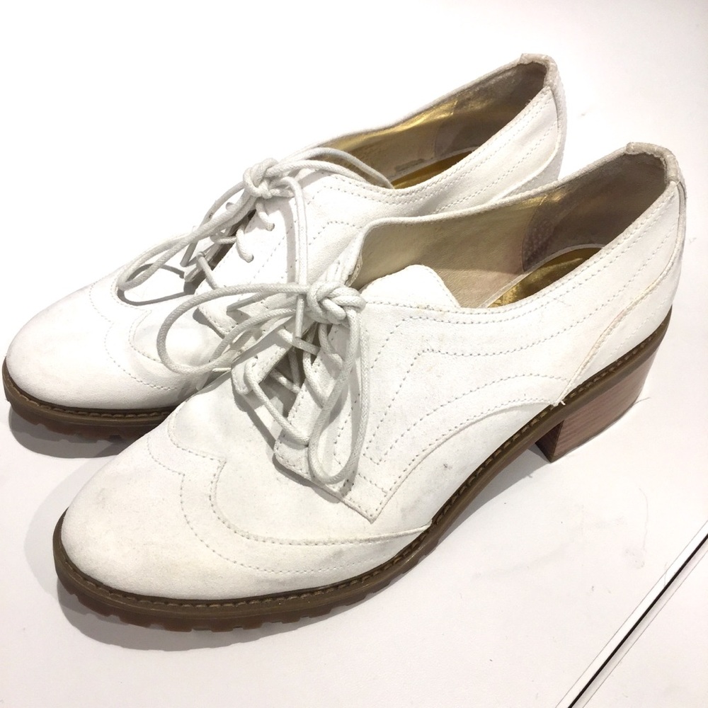 Michael Kors women’s 9.5 white suede shoes